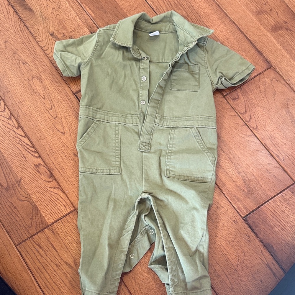 Old Navy Khaki Kids Romper 6-12m